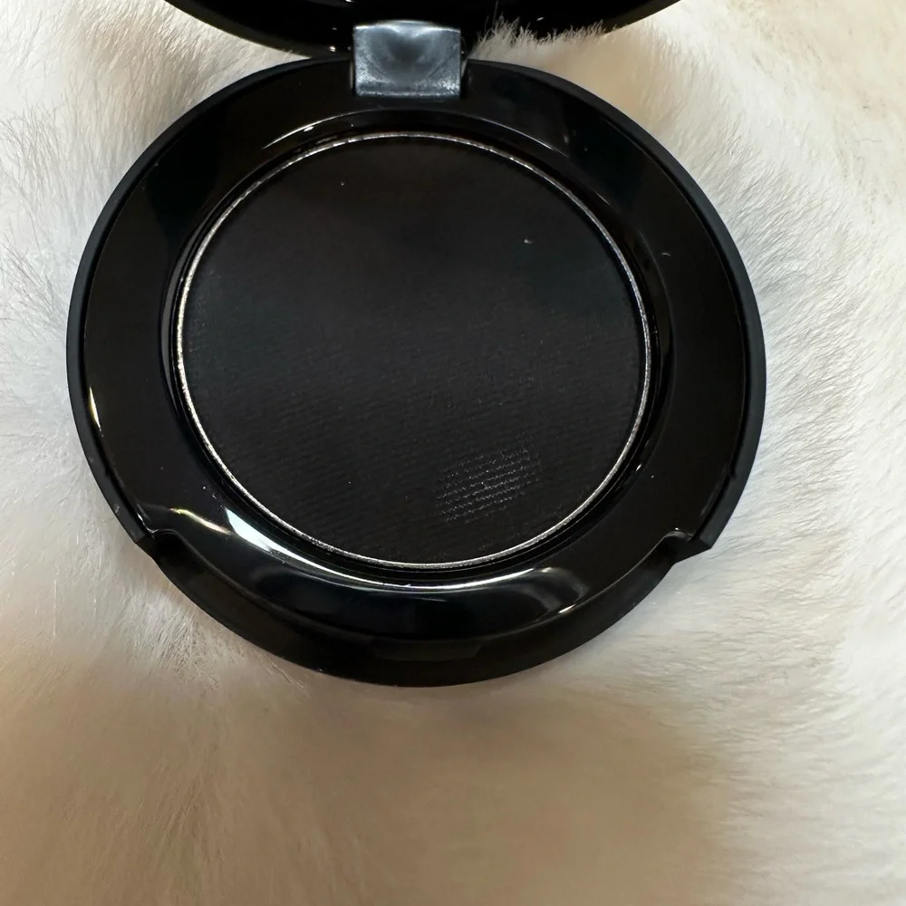 Smashbox Deep Black Eyeshadow-It is brand new but there is no box